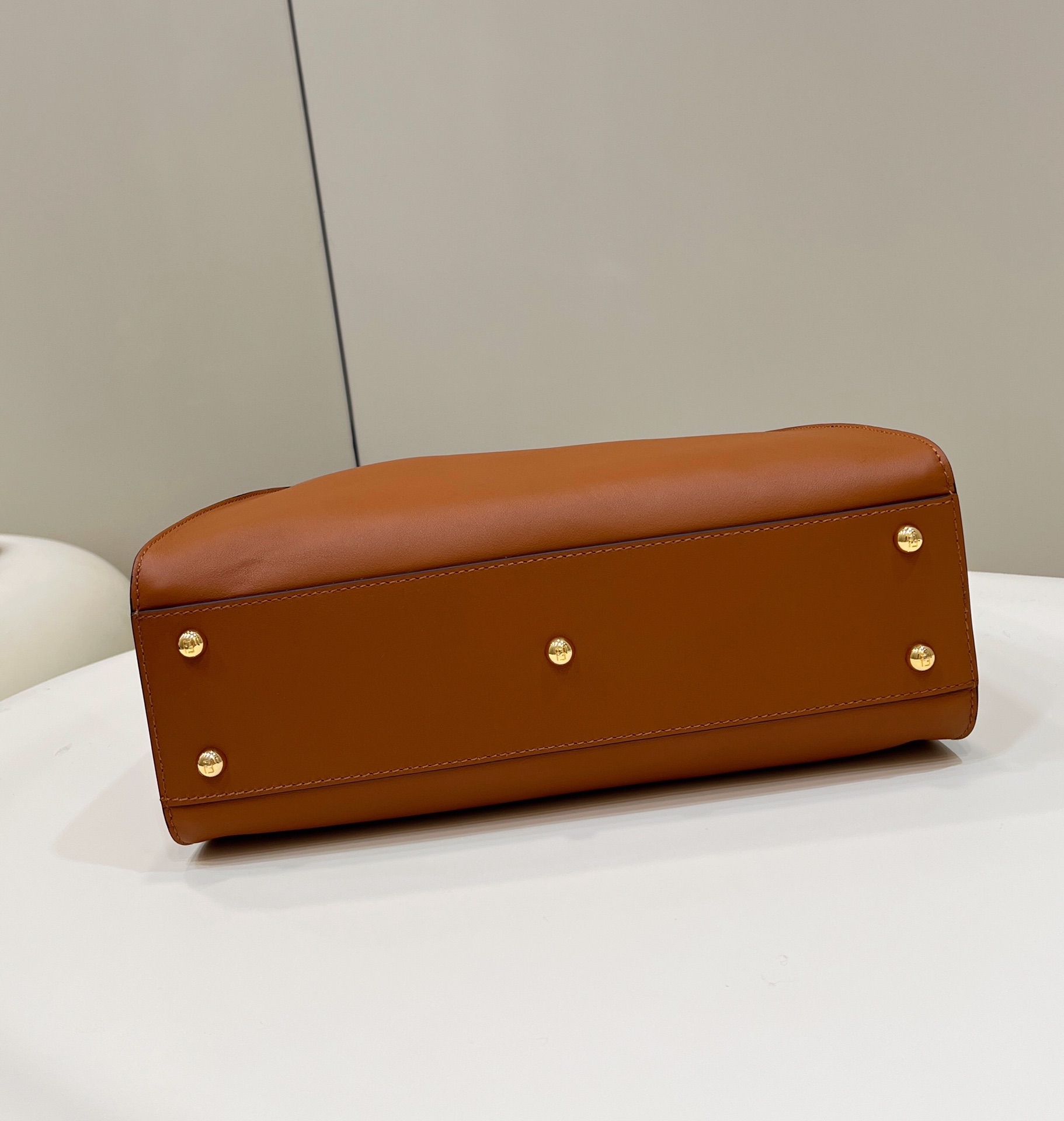 PEEKABOO Classic Edition, Top-Grade Calfskin Model no: 2125