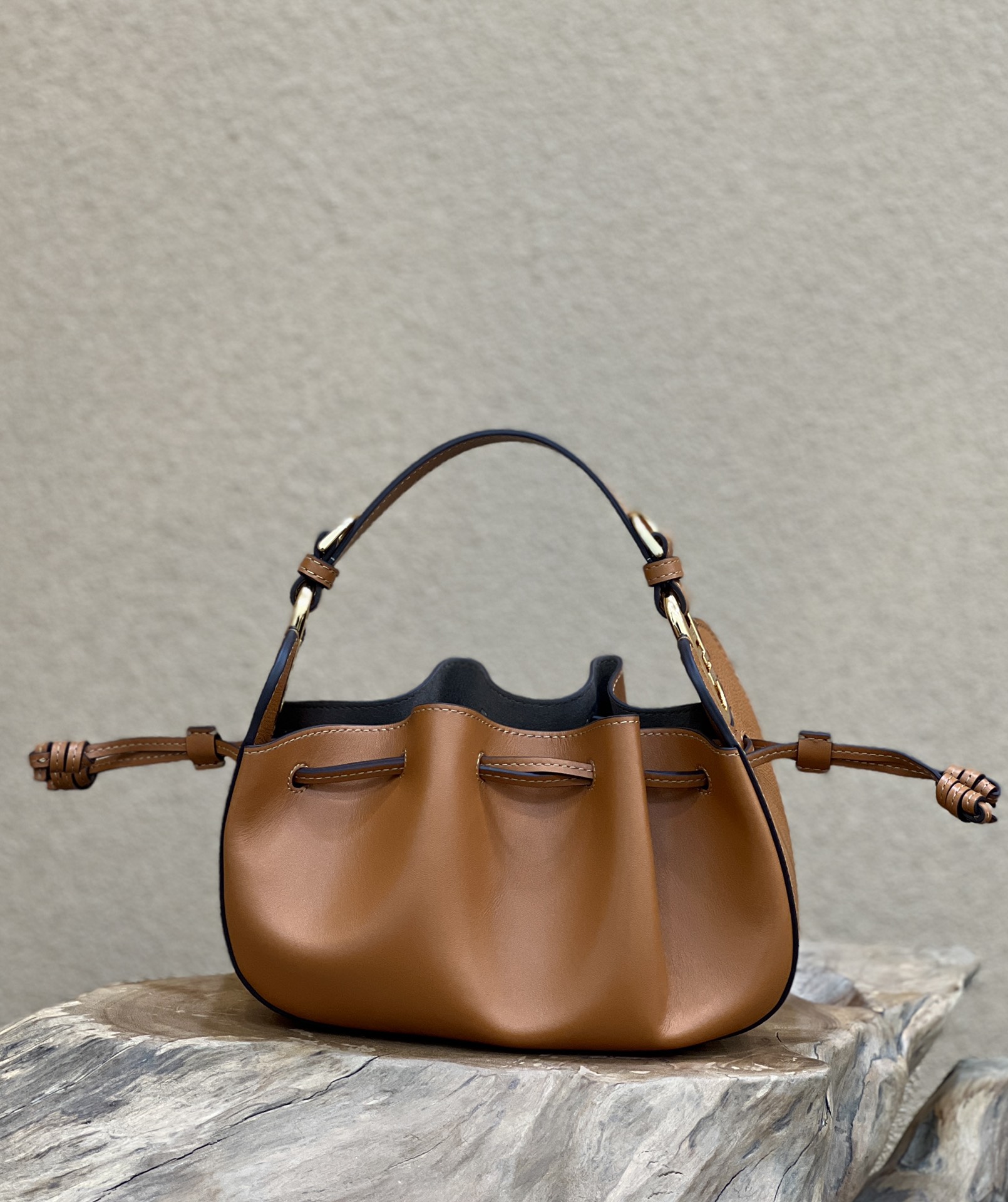 Dumpling Bag, Calfskin Model no: 8532