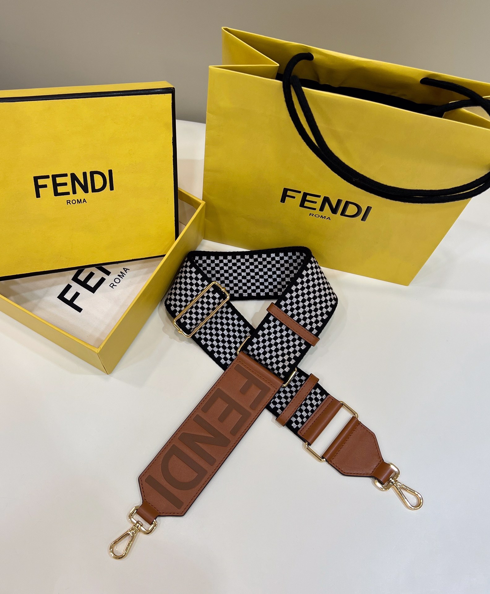 FEND Wide Shoulder Strap Model no: 910