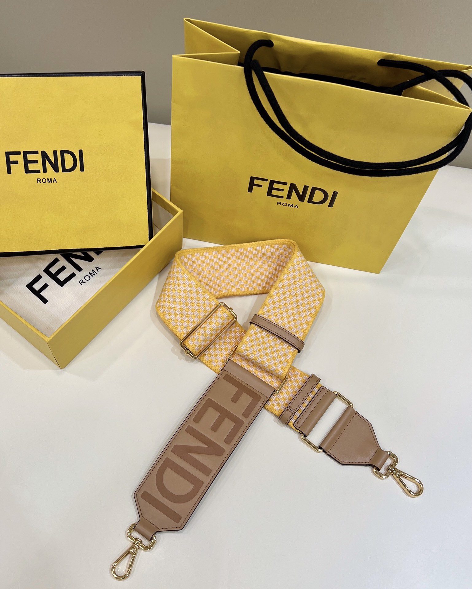 FEND Wide Shoulder Strap Model no: 910