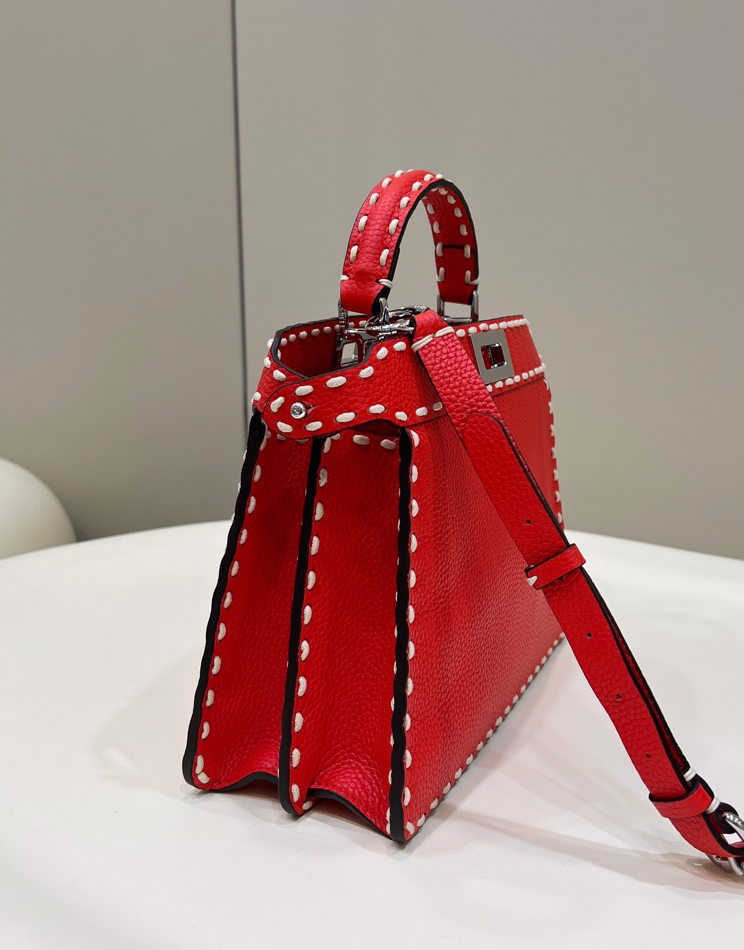 PEEKABOO Small Handbag, Calfskin, Exquisite Hand-Sewn Stitching Model no: 80013