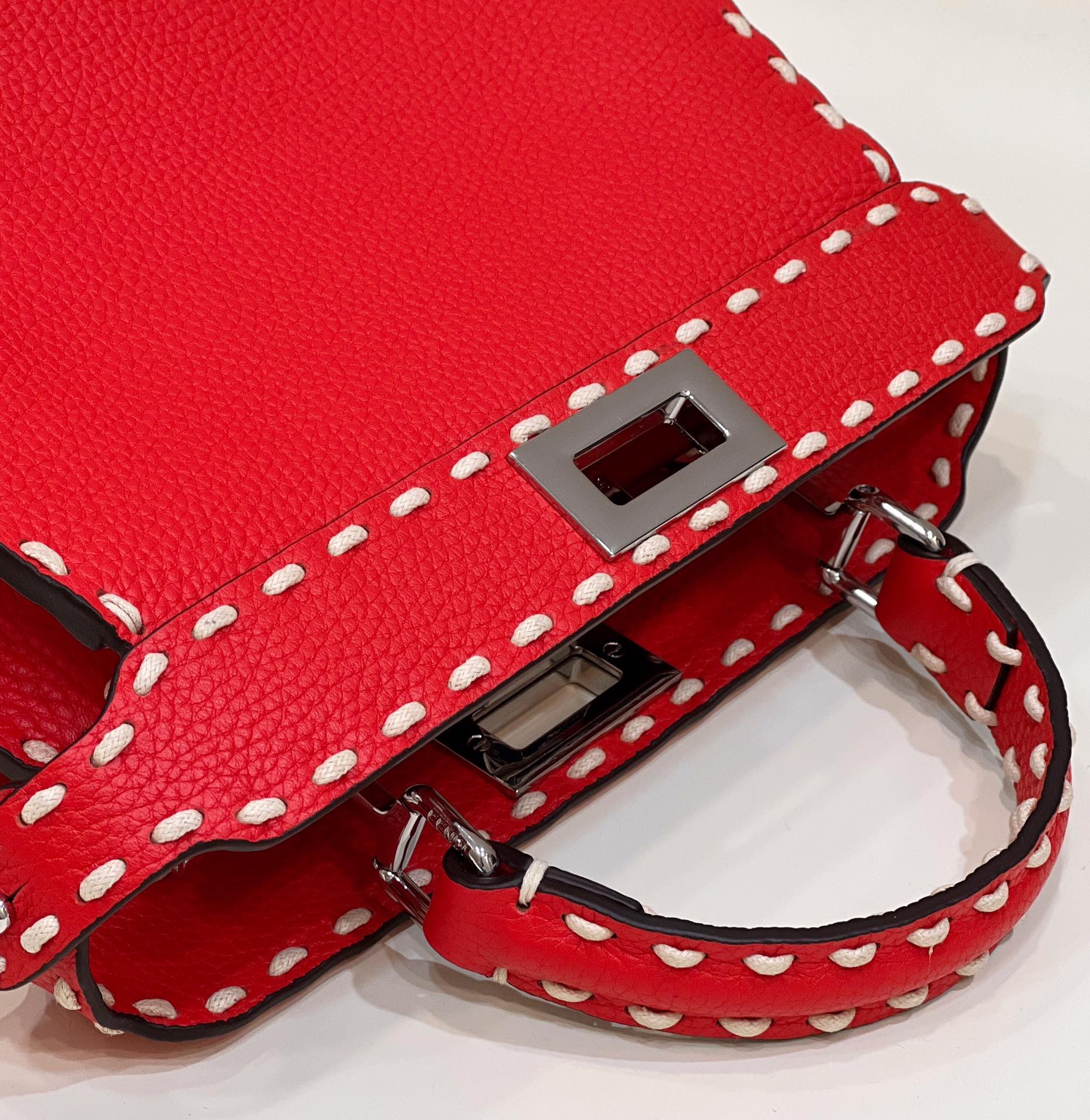 PEEKABOO Small Handbag, Calfskin, Exquisite Hand-Sewn Stitching Model no: 80013