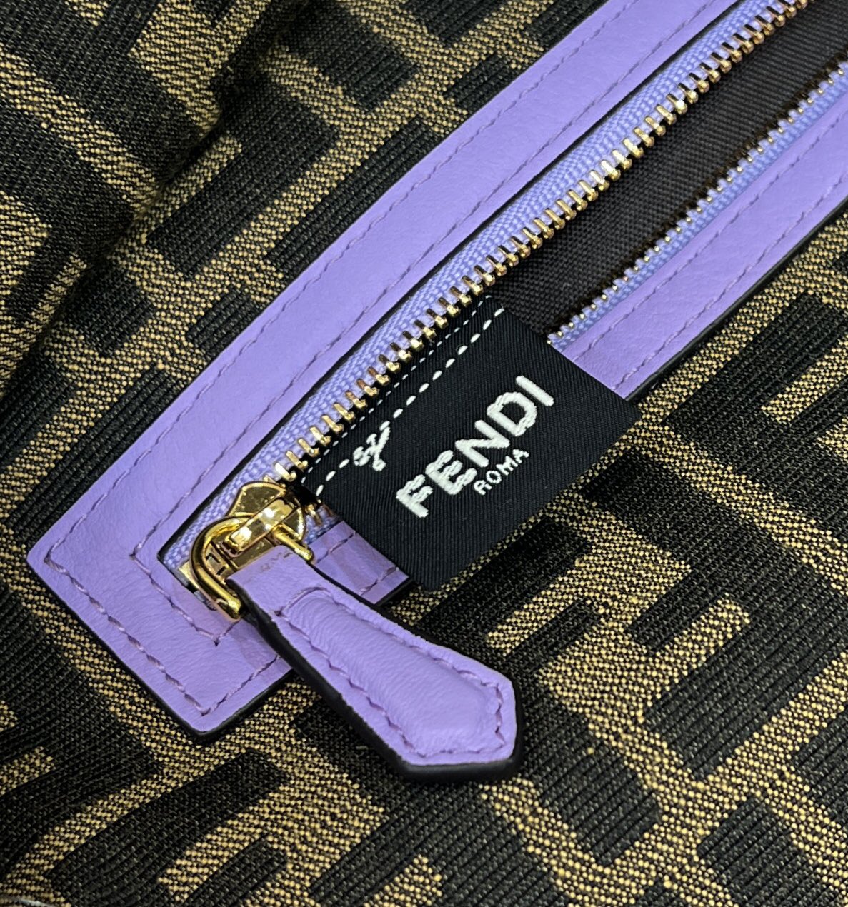 FENDI Iconic Baguette Handcrafted Raffia Handbag Model no: 8273