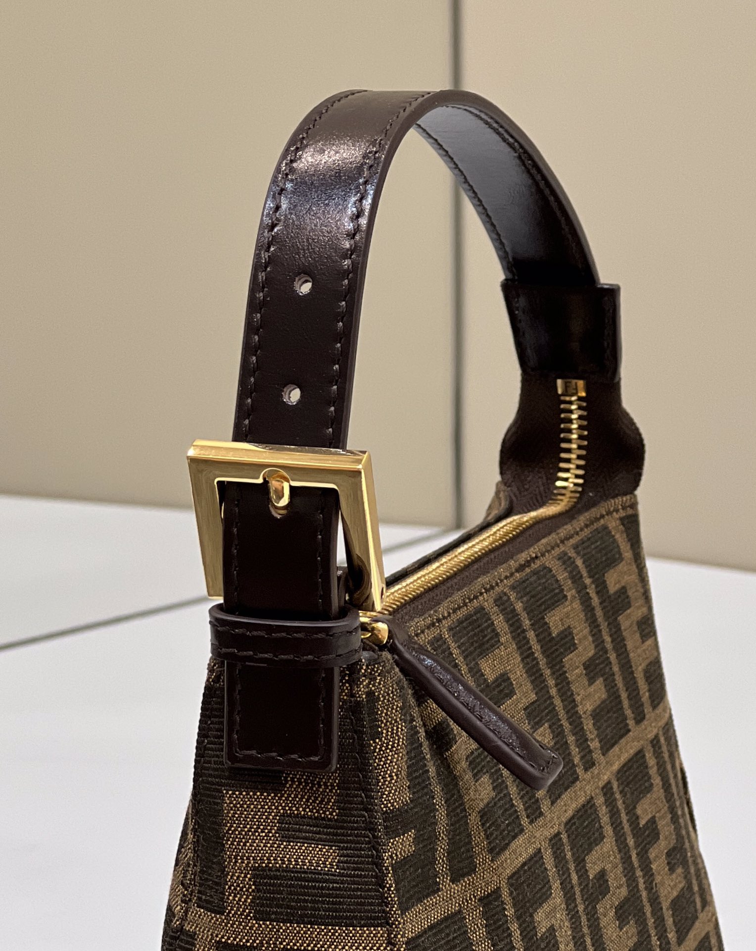 FENDi Vintage FF Underarm Bag, lined with lamb leather Model no: 8299s