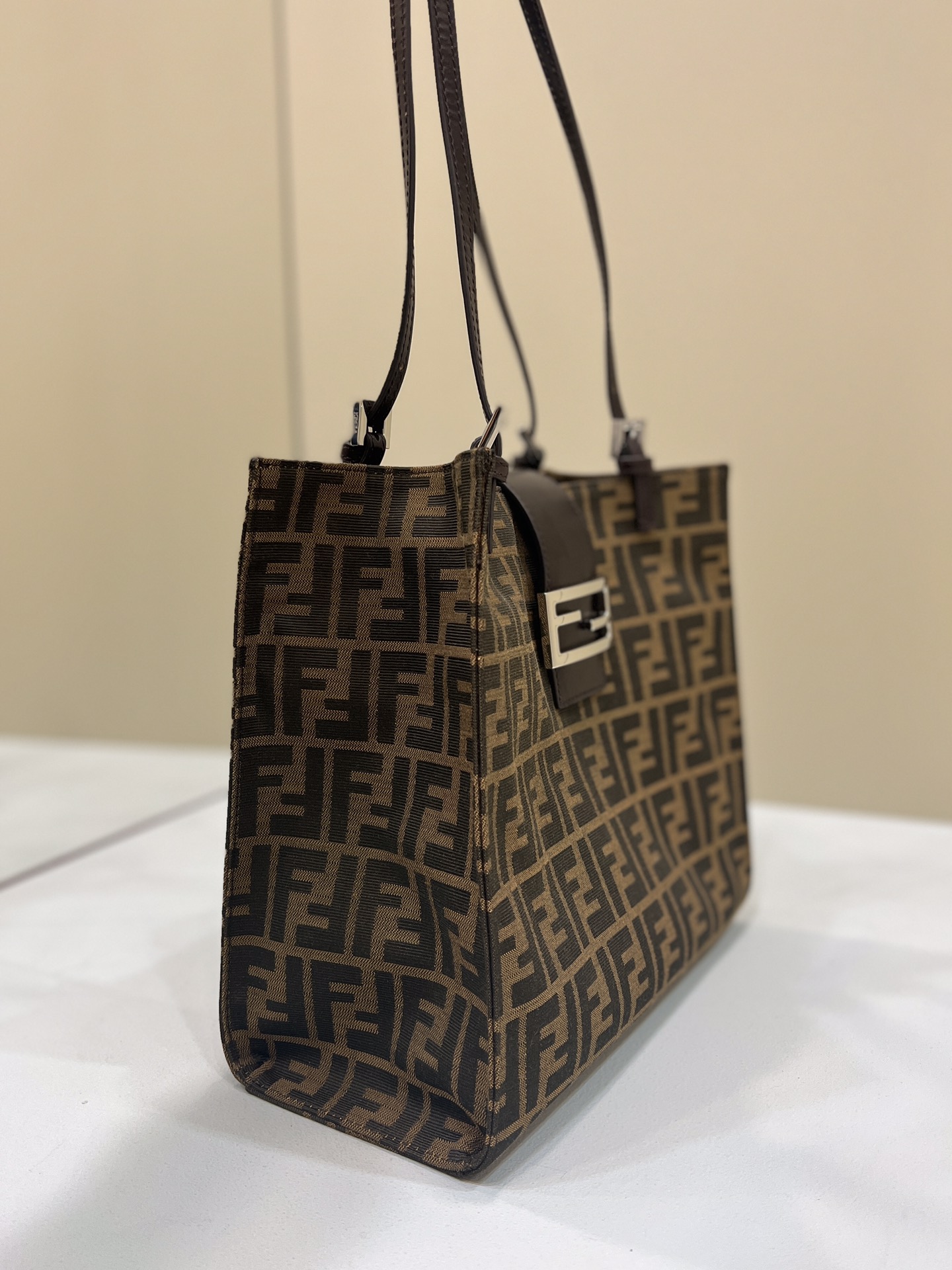 FENDI canvas vintage single shoulder TOTE bag Model no: 8316F