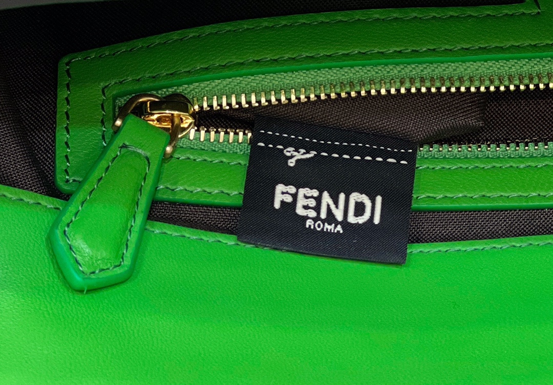 Fendi Baguette bag, sheepskin Model no: 0135