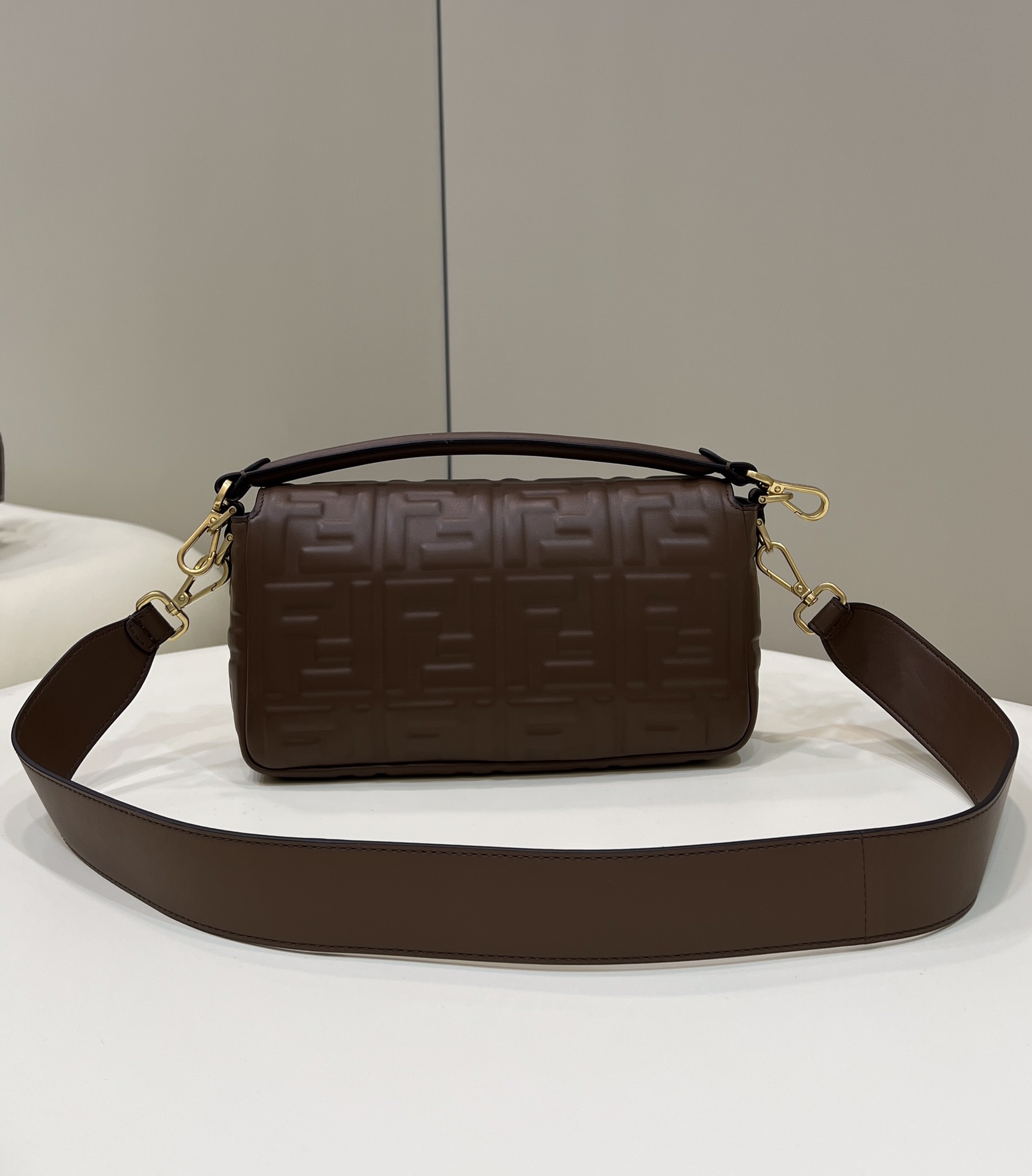 Baguette flip-over diagonal shoulder bag, lambskin Model no: 0135M