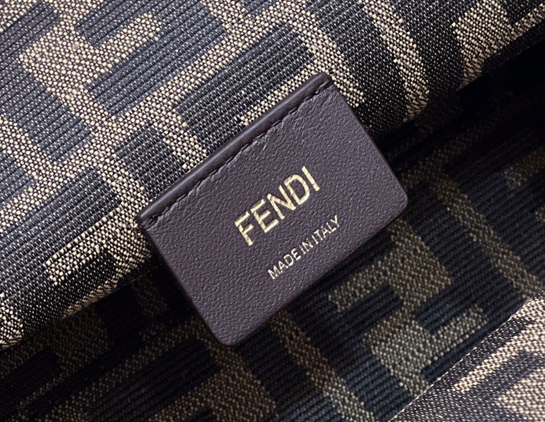 Fendi️first series, soft leather Model no: 80043