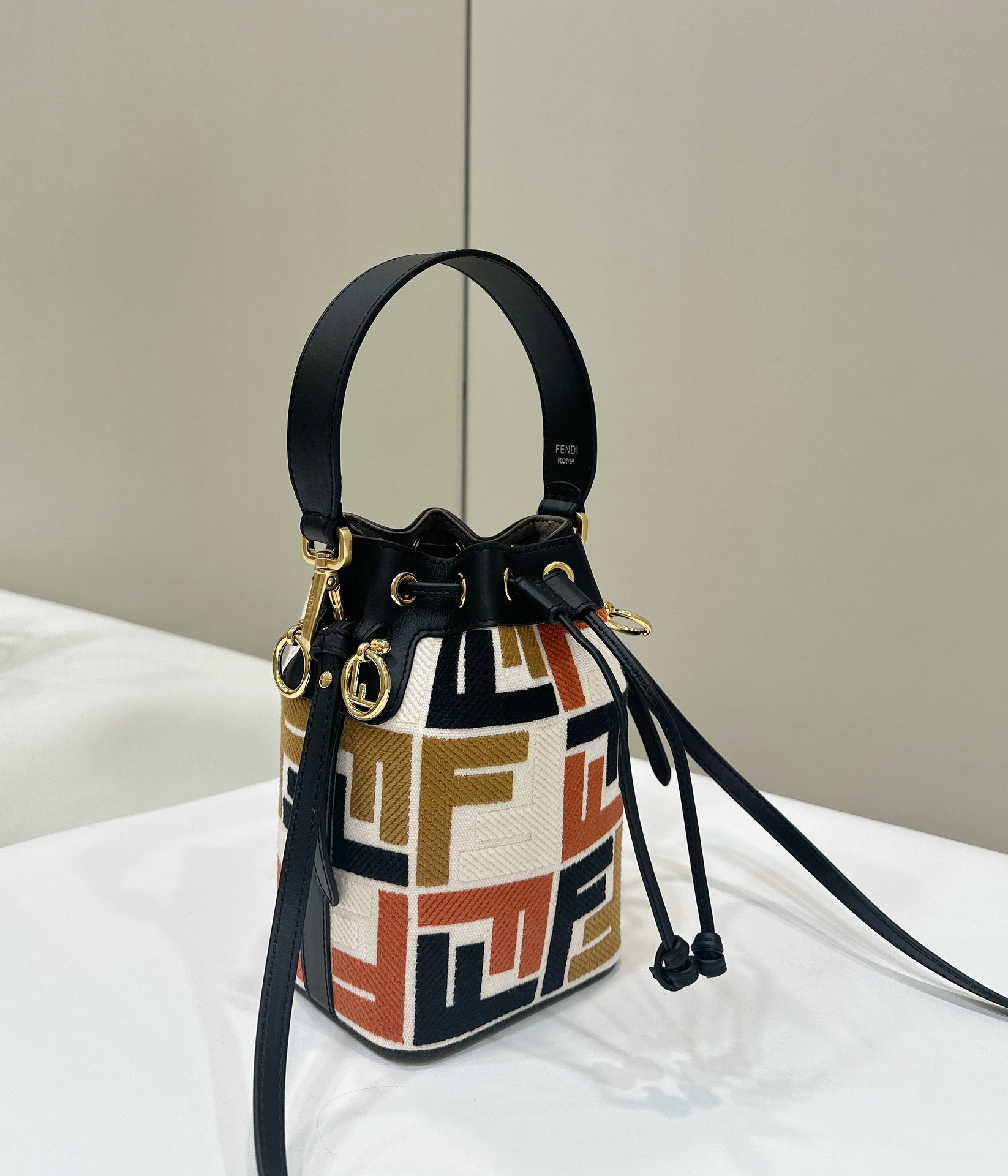 Mini bucket bag, washed denim embroidery double F logo Model no: 038