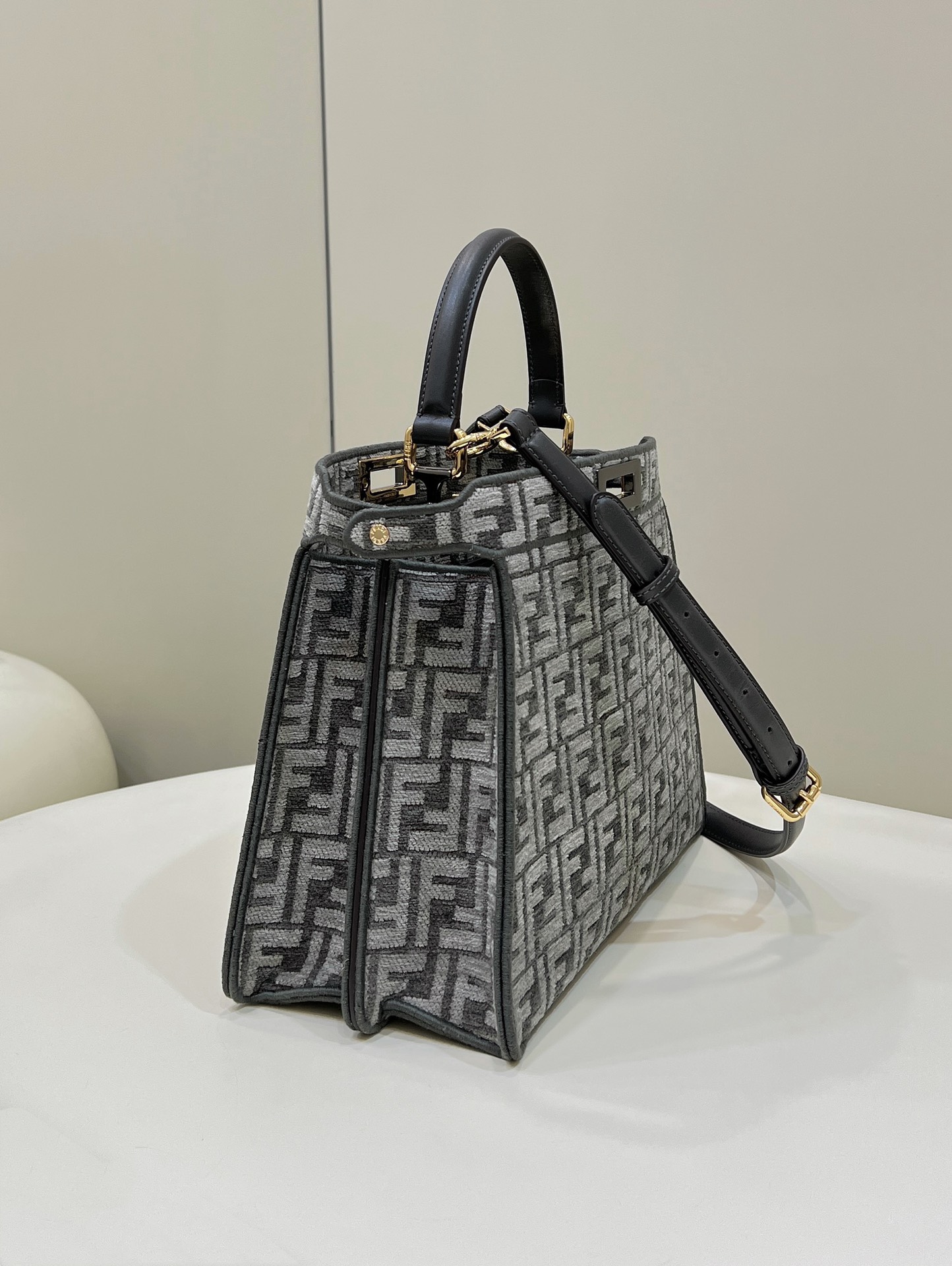 Fendi PEEKABOO Classic Logo Pattern Model no: 80106L