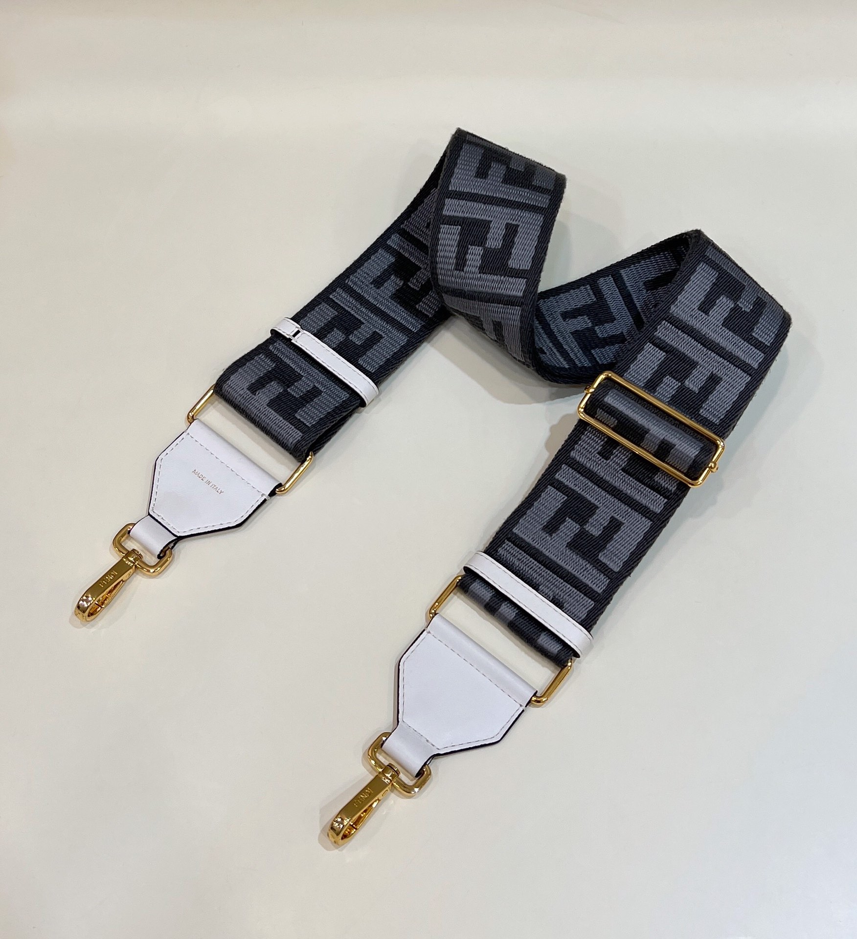 Fendi Wide Shoulder Strap Model no: 907