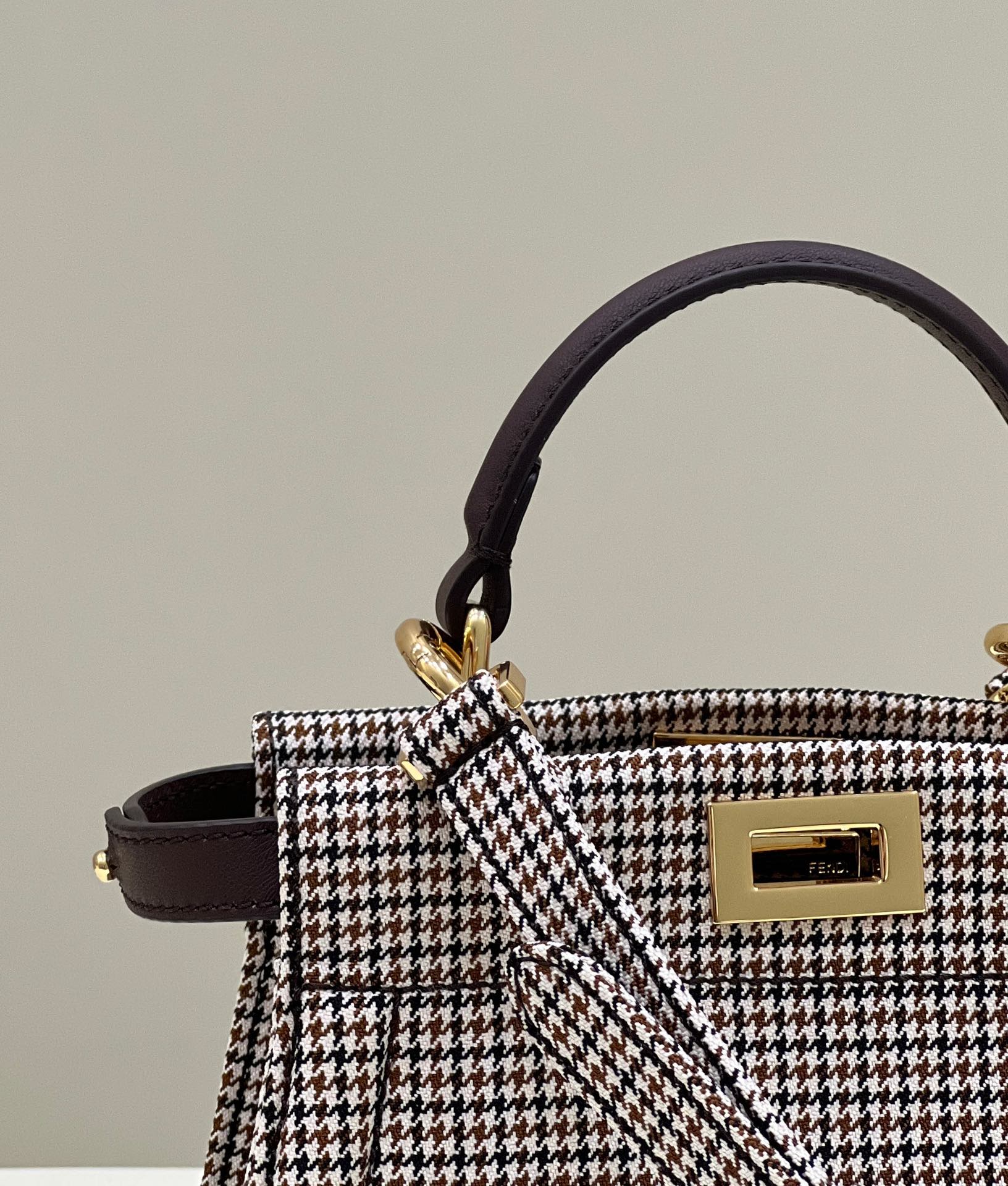 PEEKABOO Petit Houndstooth Model no: 80119