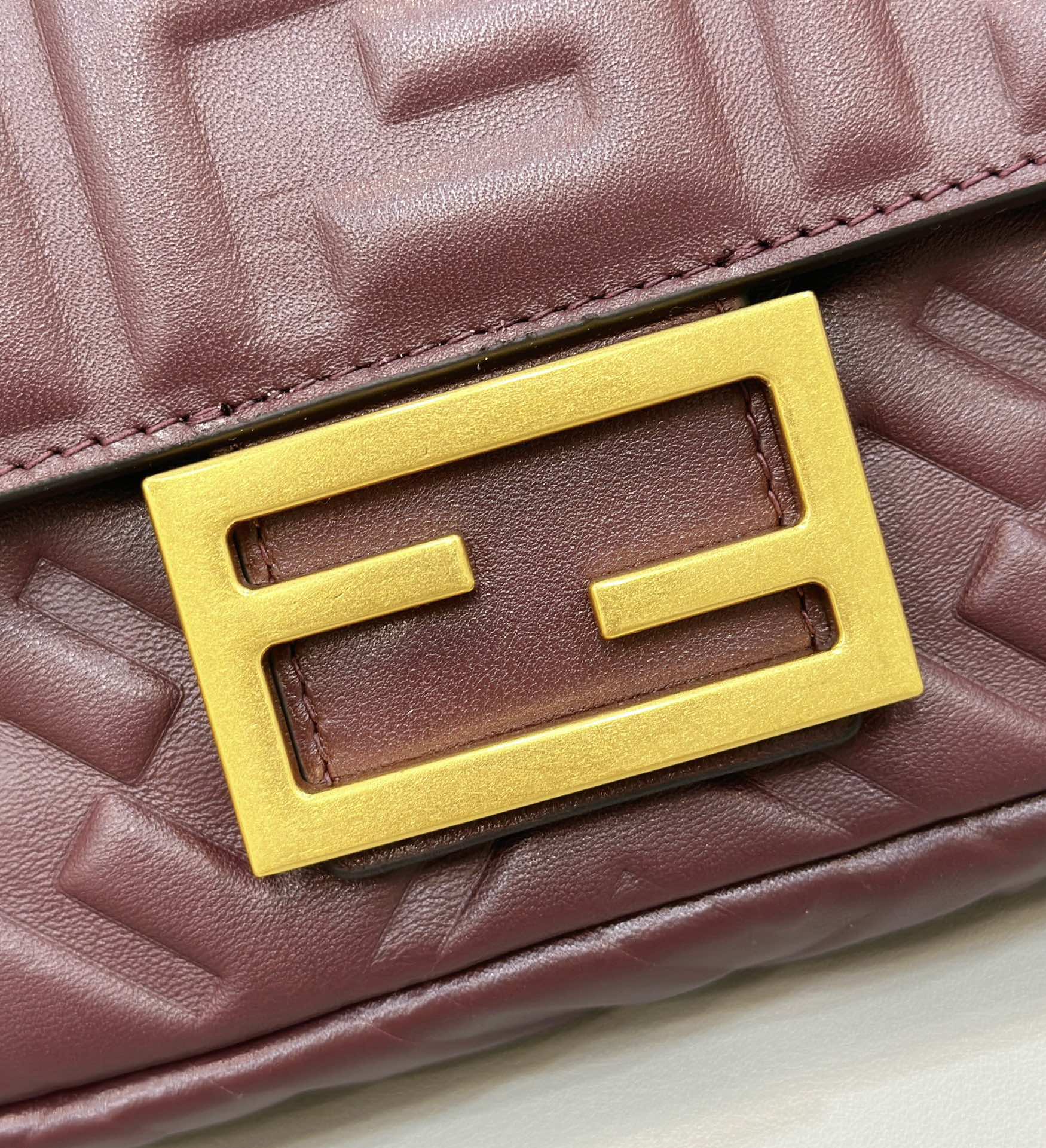 Fendi Baguette Mini Sheepskin Model no: 0135As