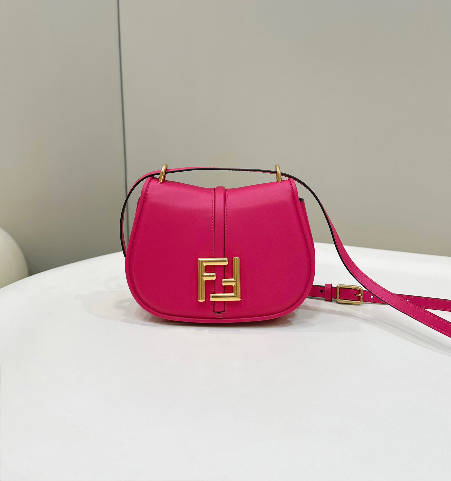 Fendi C'mon Series Model no: 8622s