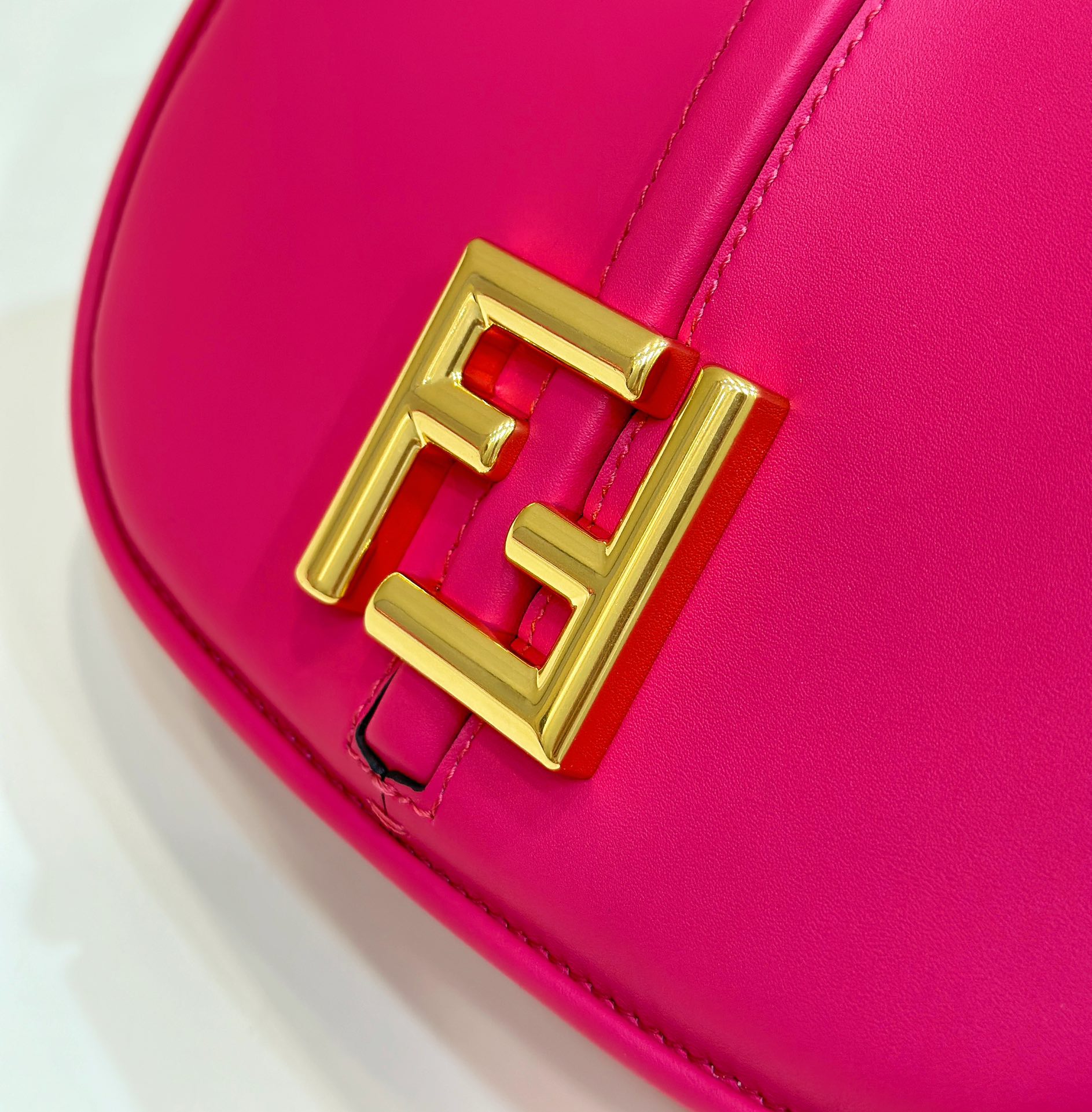 Fendi C'mon Series Model no: 8622s