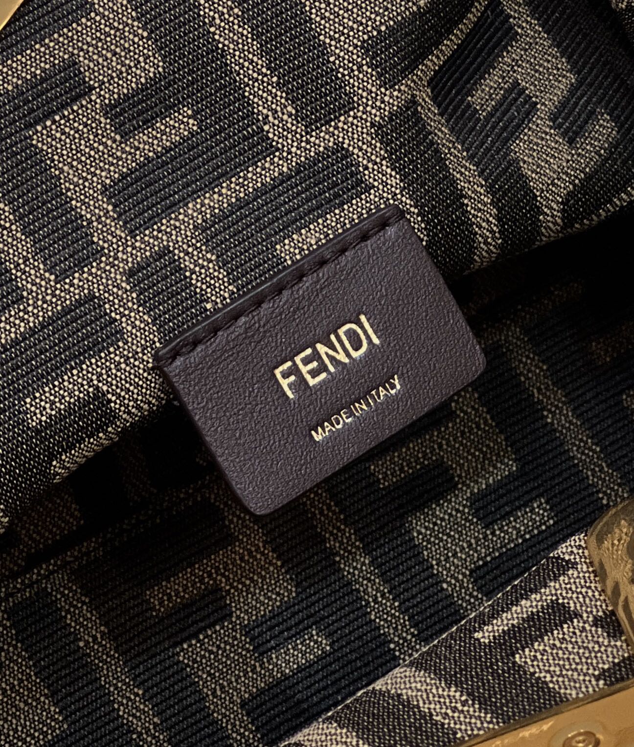 Fendi️ First Series Soft Leather Model no: 80018m