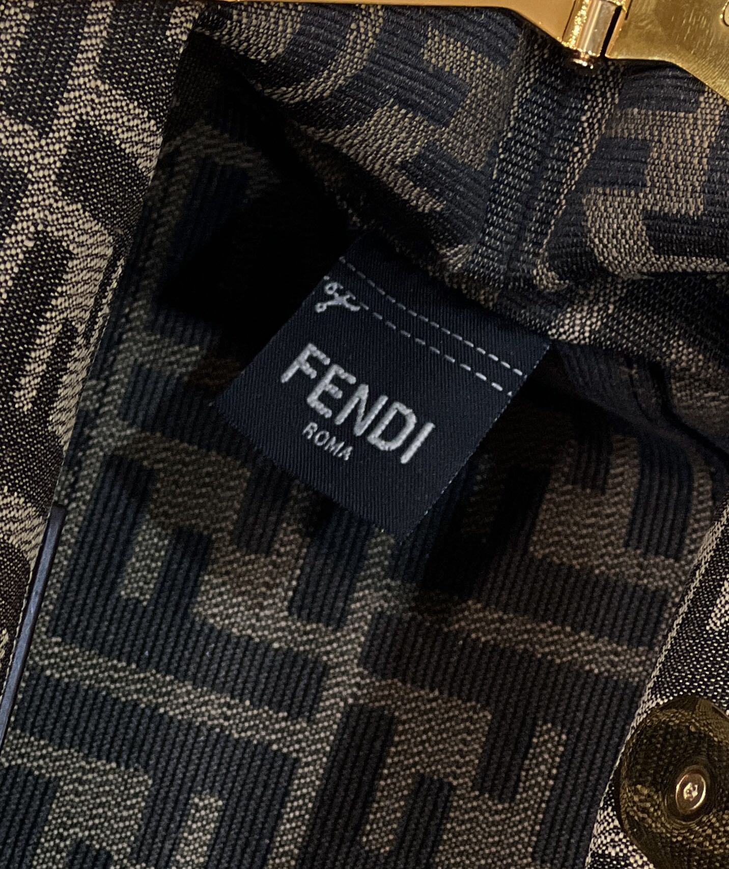 Fendi️ First Series Soft Leather Model no: 80018m