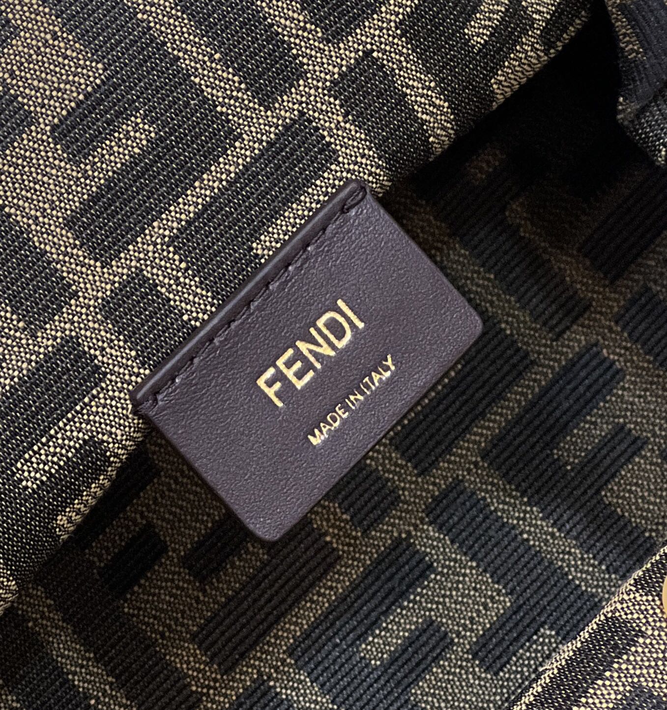 Fendi️ First Series Soft Leather Model no: 80018m