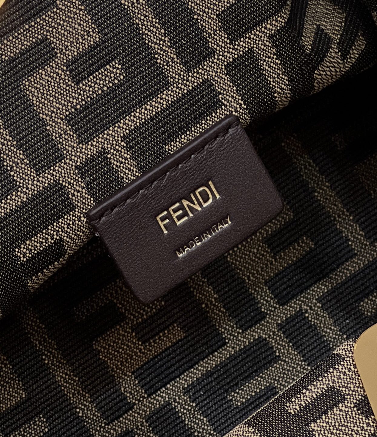 Fendi️ First Series Soft Leather Model no: 80018m