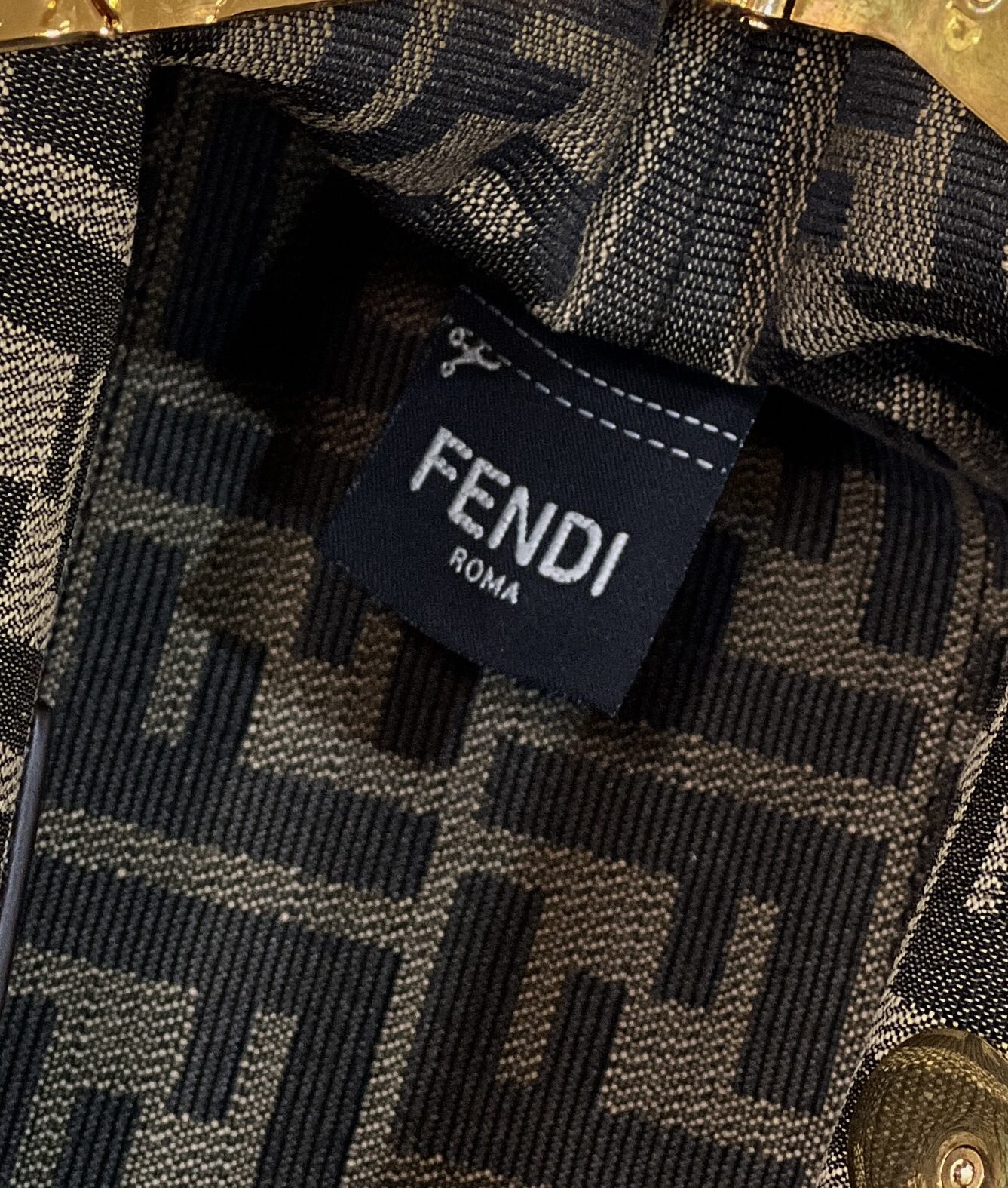 Fendi️ First Series Soft Leather Model no: 80018m