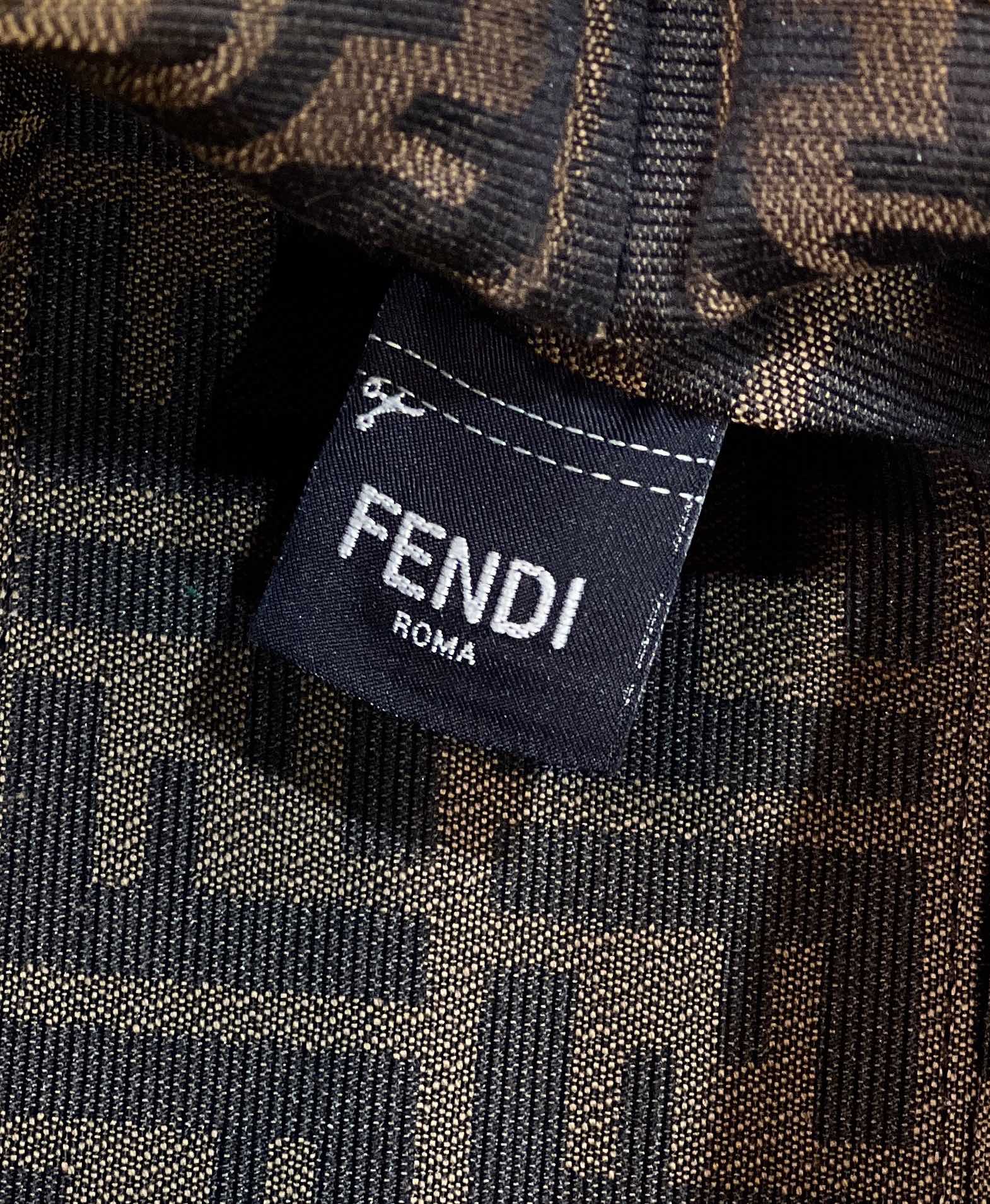 Fendi️ First Series Soft Leather Model no: 80018m