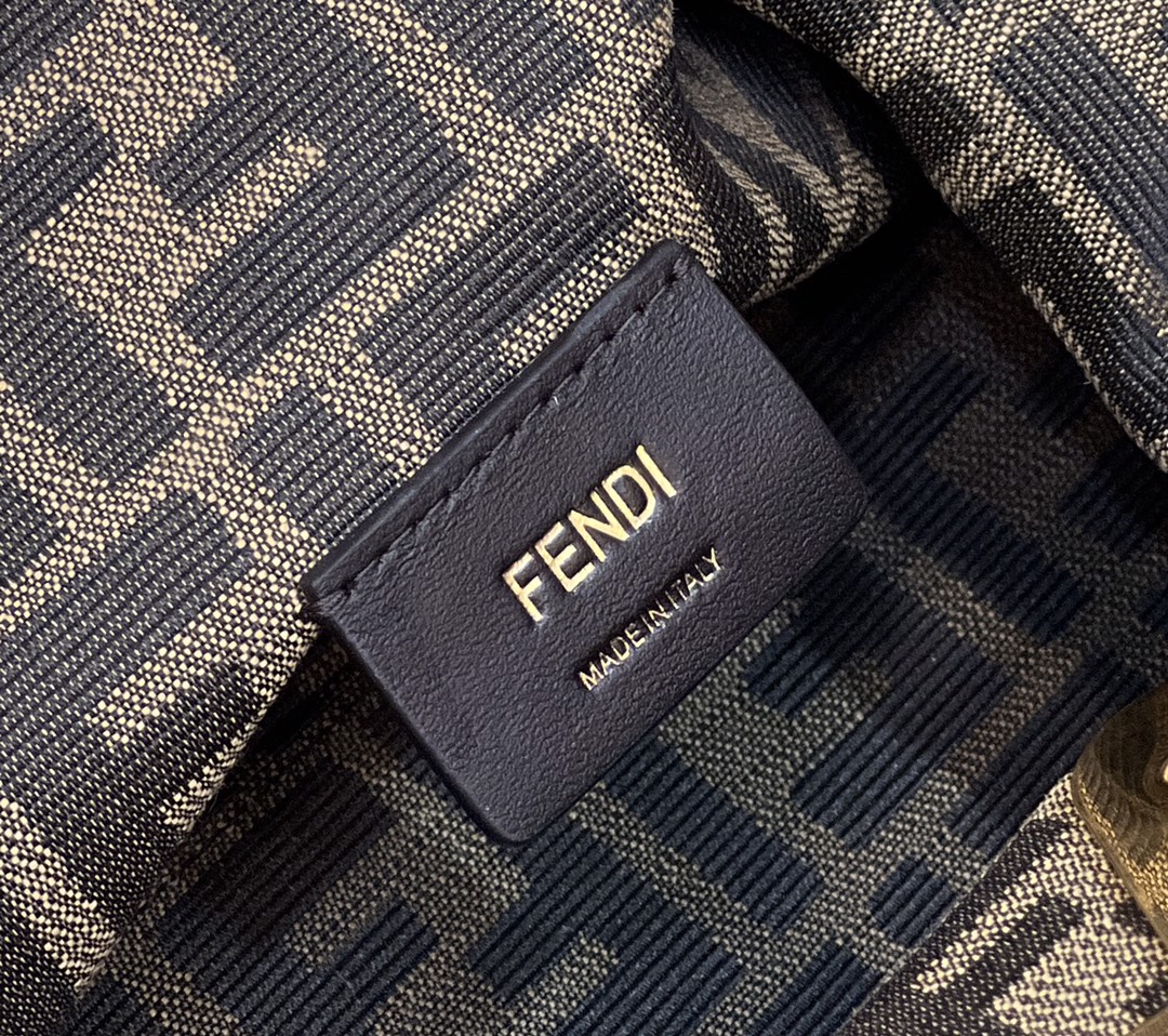 Fendi️ First Series Soft Leather Model no: 80018m