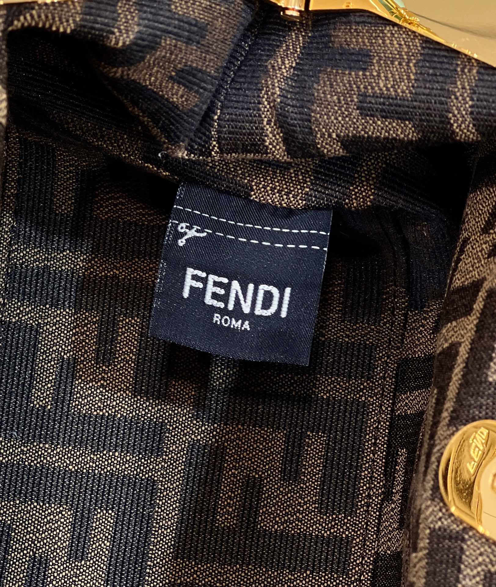 Fendi️ First Series Soft Leather Model no: 80018m