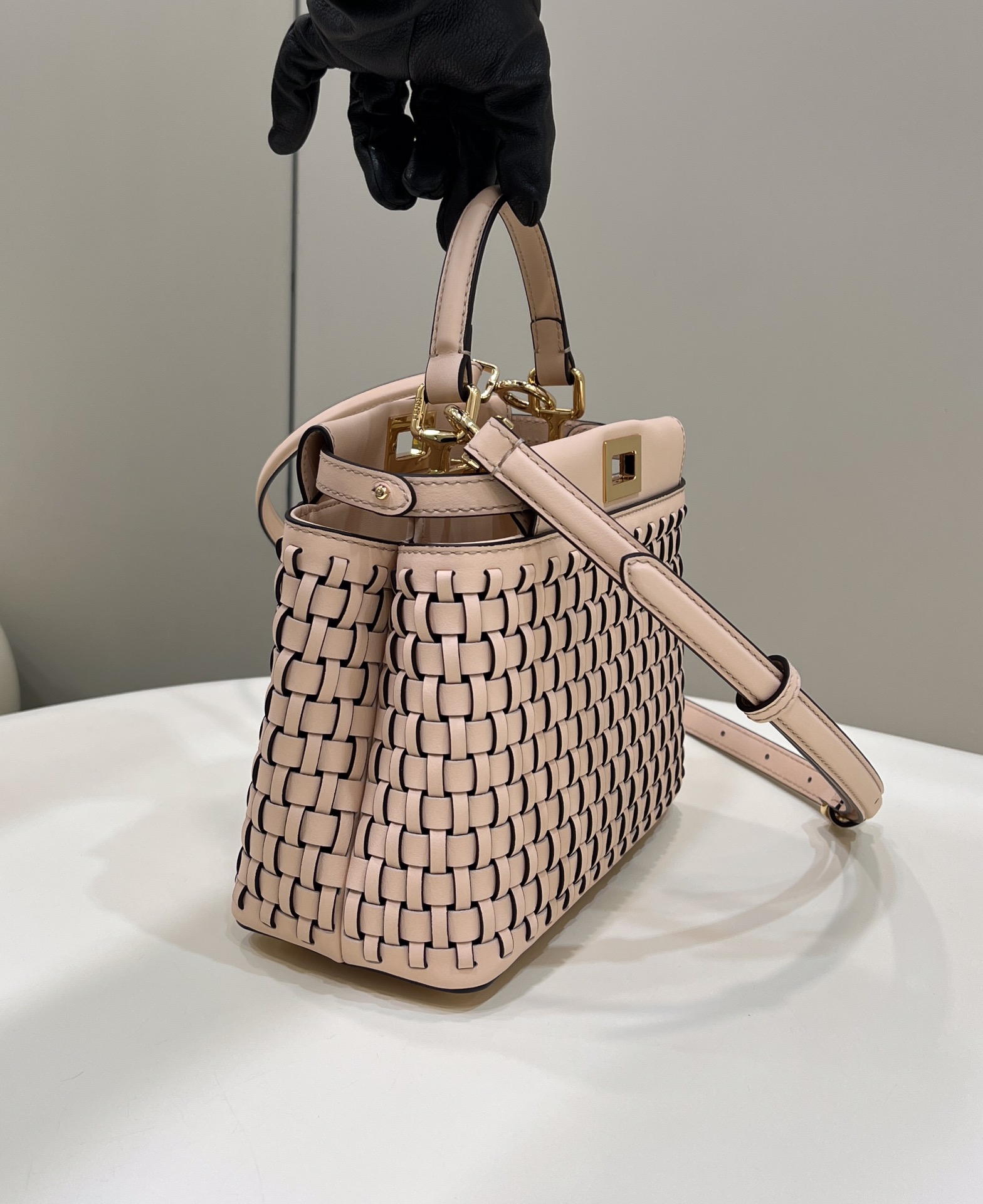 Iconic PEEKABOO Small Handbag, Handwoven Pure Cowhide Model no: 80109