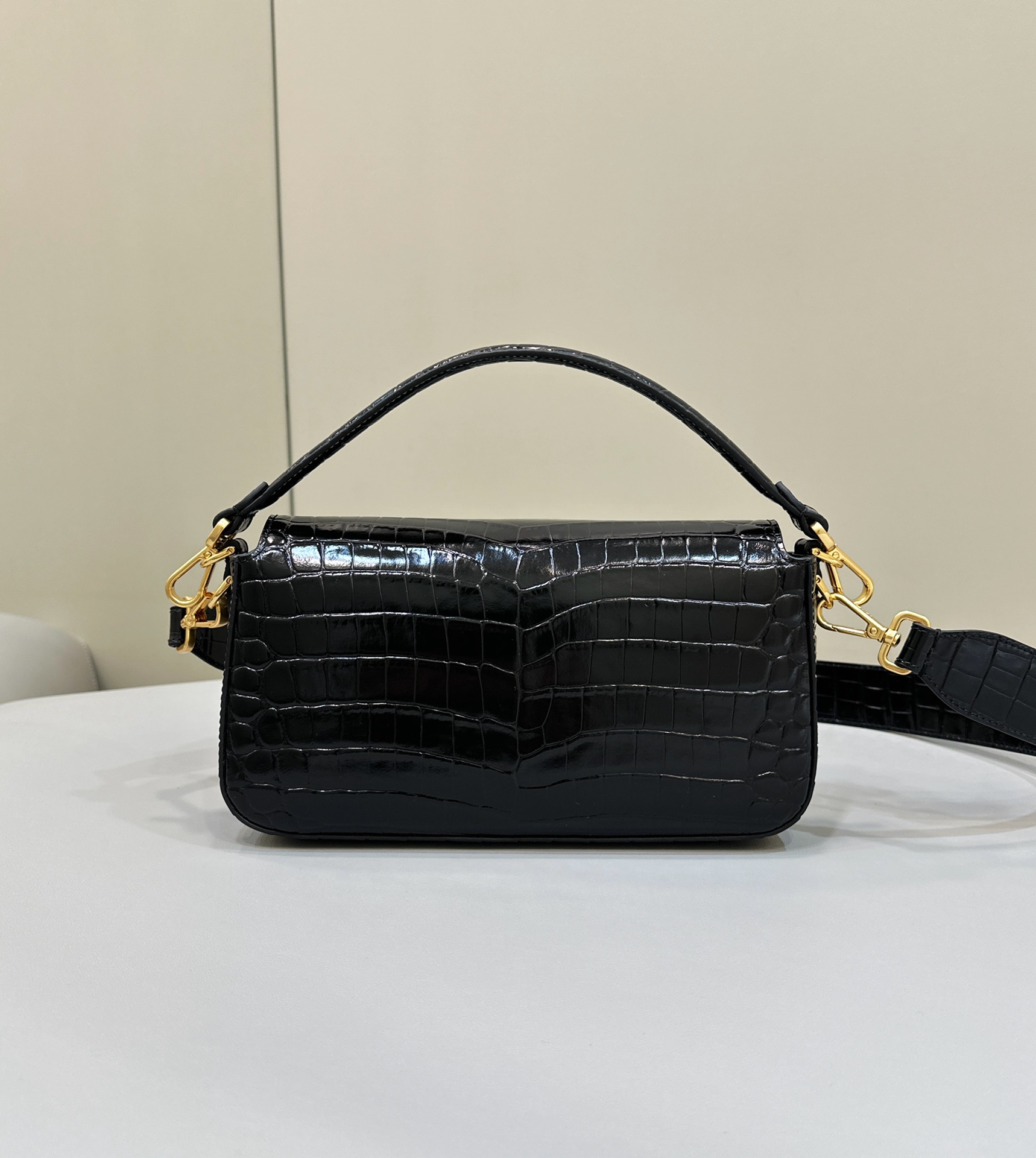 Baguette Handbag, Crocodile Pattern Material Model no: 8628