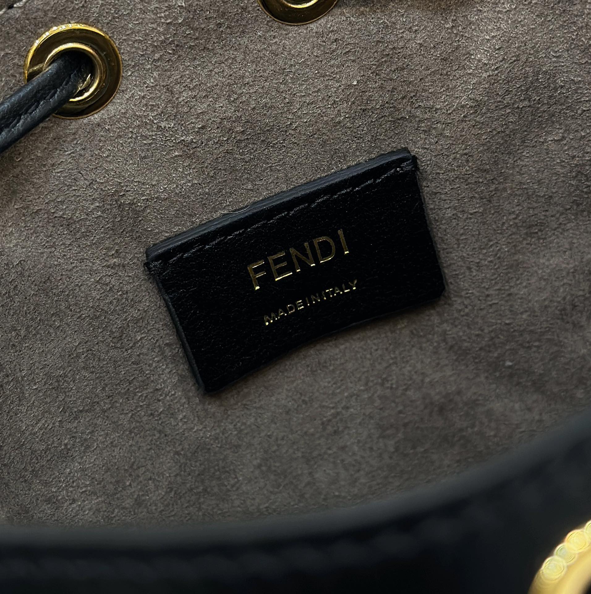 Fendi Small MON TRESOR Bucket Bag, Calfskin Stitching Model no: 8637A