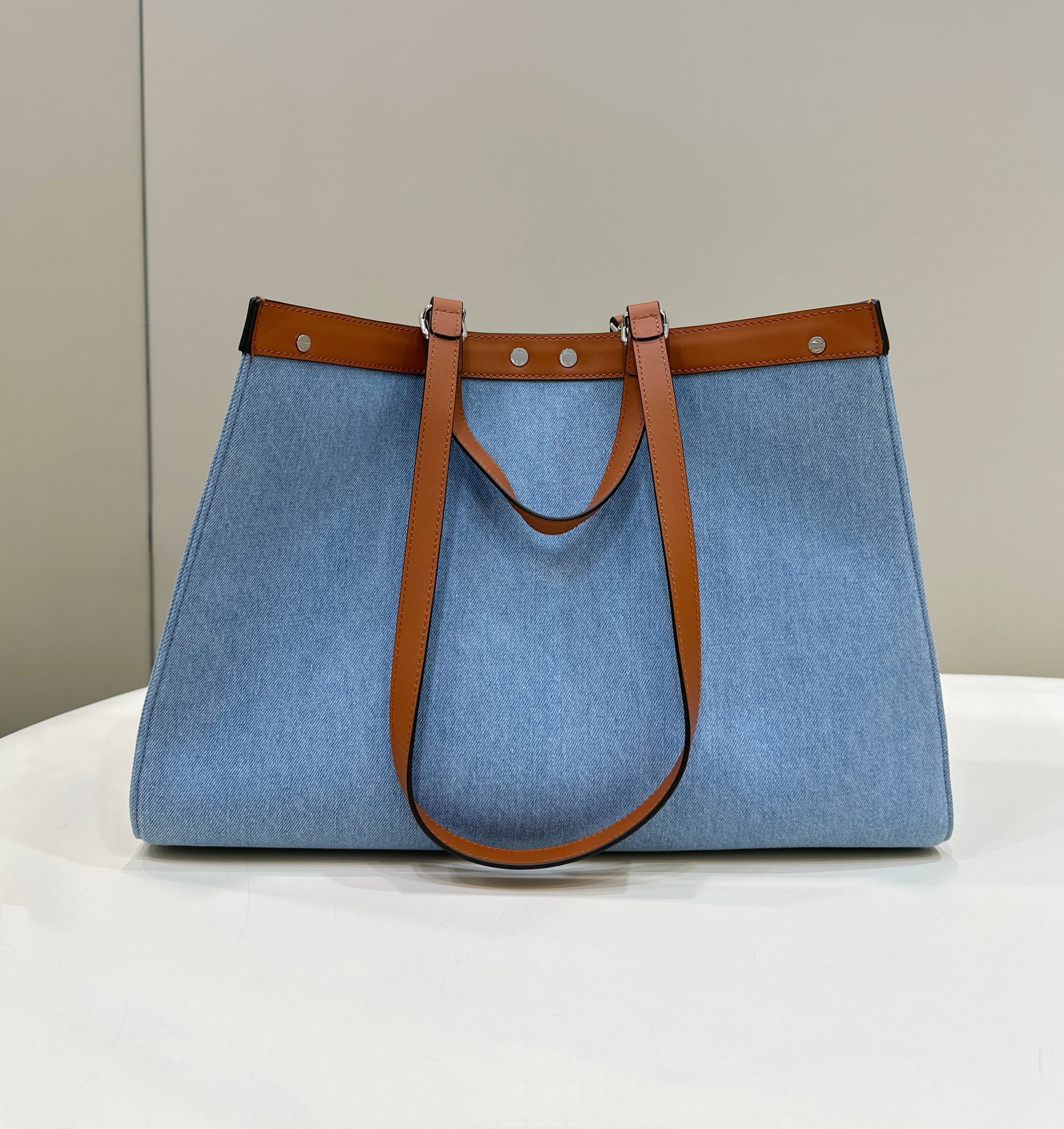 Simple and Fashionable Large Bag Model no: 8265A