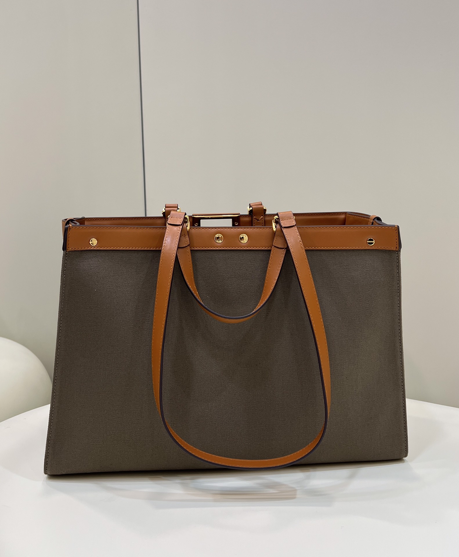 Simple and Fashionable Large Bag Model no: 8265