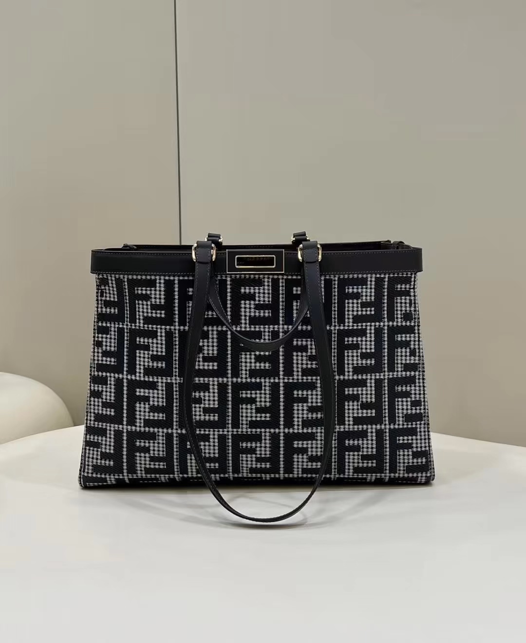 Houndstooth Double F Embroidered Tote Model no: 8589