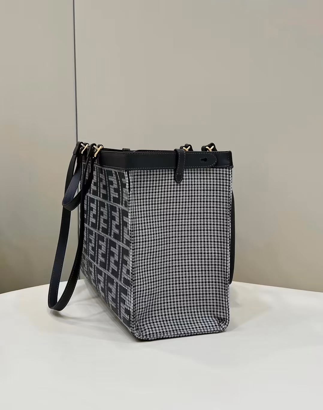 Houndstooth Double F Embroidered Tote Model no: 8589