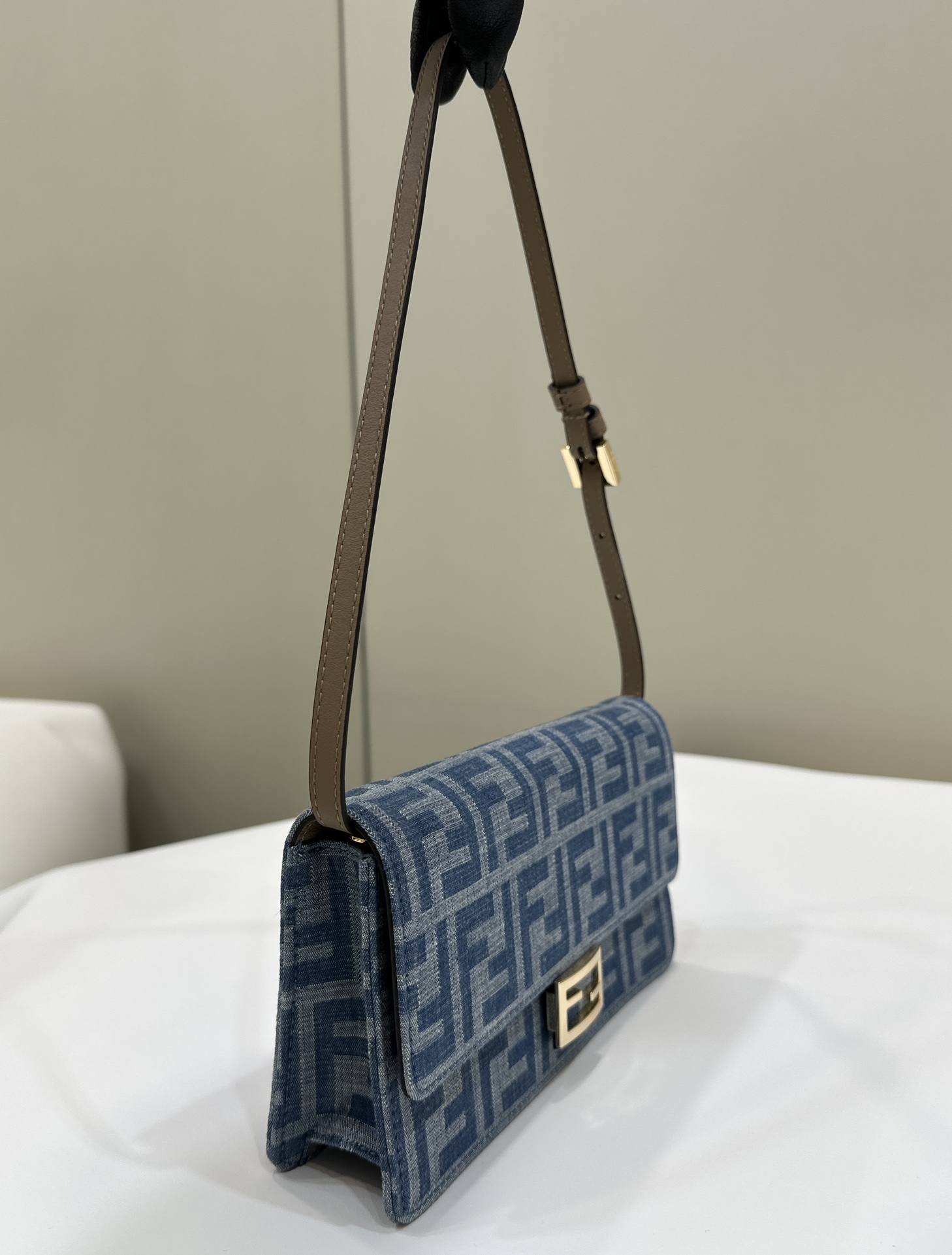 FENDI Baguette Chain Bag, Classic Monogram Fabric Model no: 8638