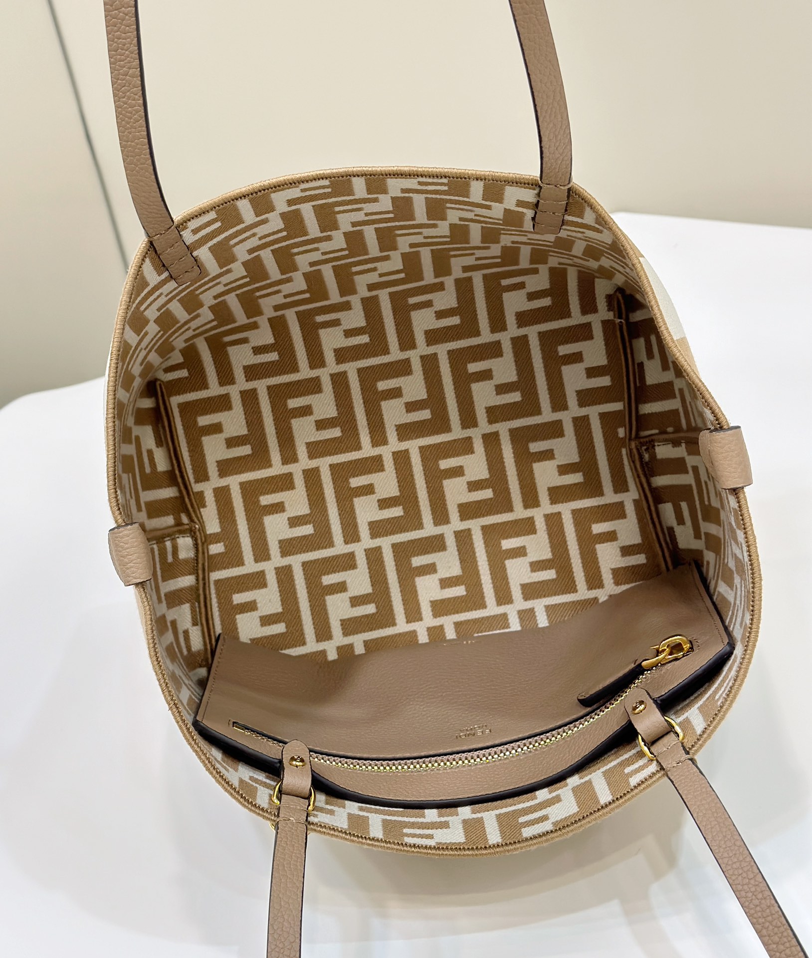 FENDI Roll, Double-Sided Tote, One Side Pequin Stripe Design, One Side Classic FF Pattern Model no: 8661s